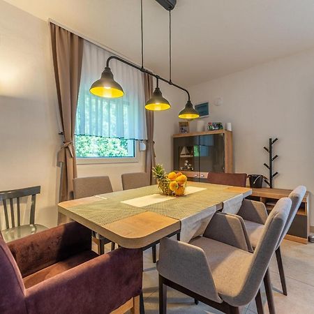 Villa Zora, Starigrad Paklenica, セリネ エクステリア 写真
